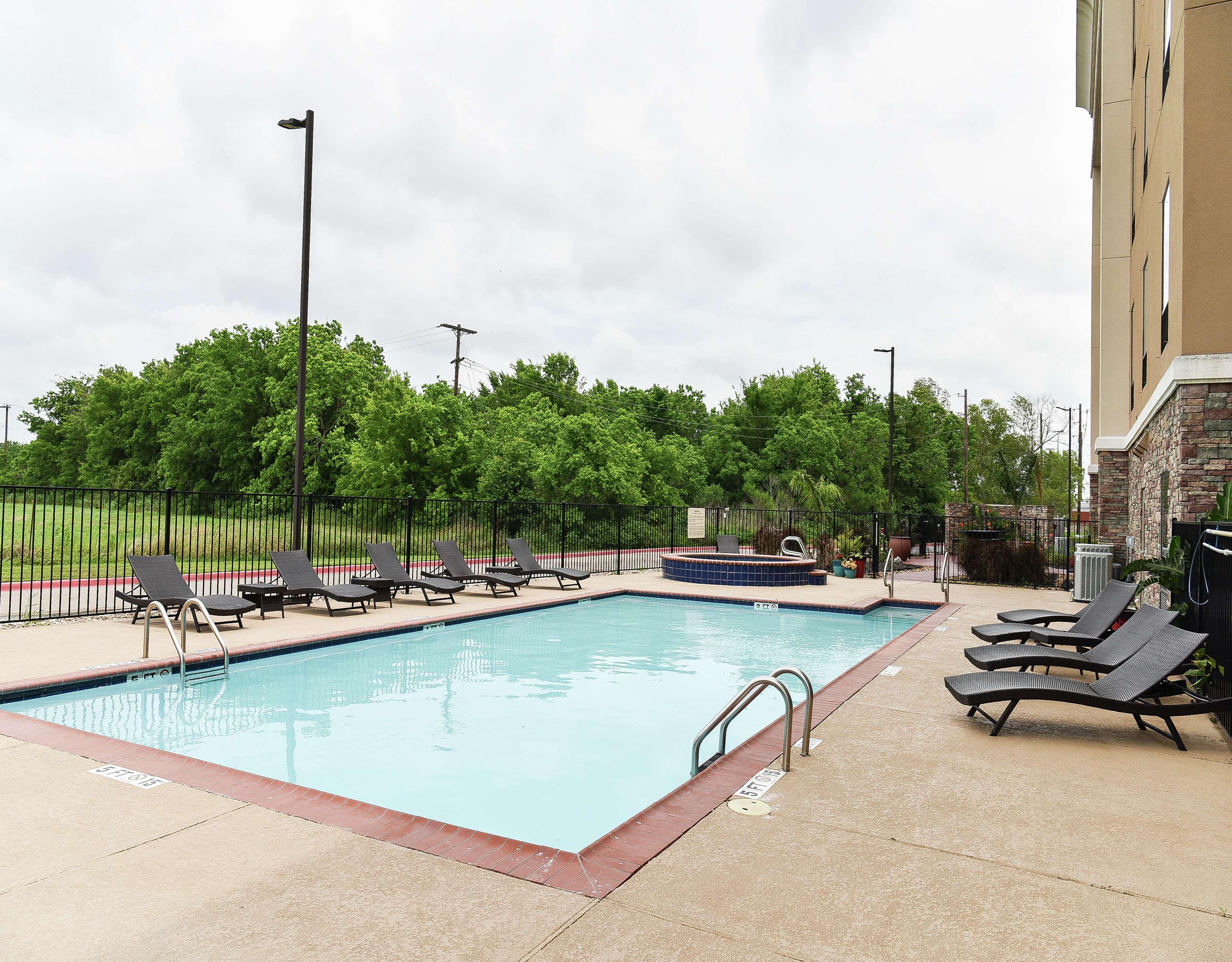 Hampton Inn & Suites Бей Сити Екстериор снимка