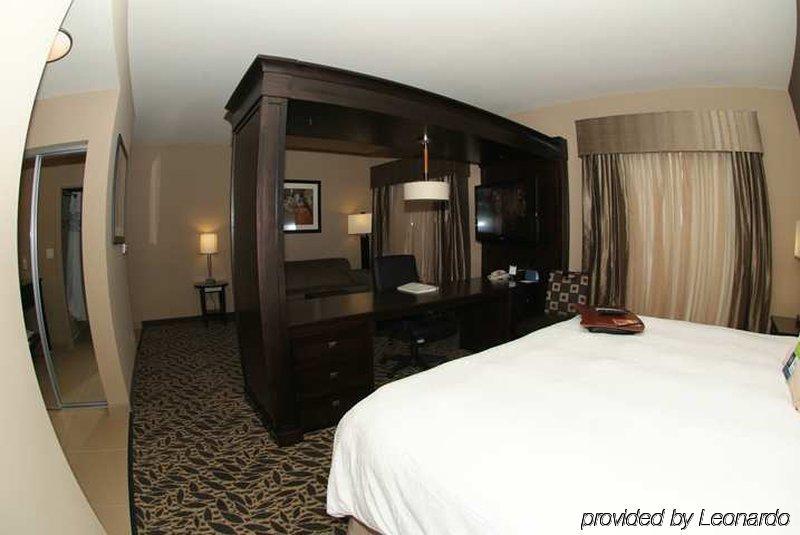 Hampton Inn & Suites Бей Сити Стая снимка